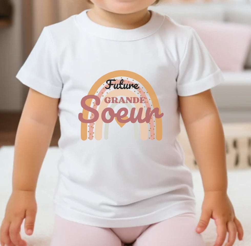 Tshirt future grande soeur arc en ciel